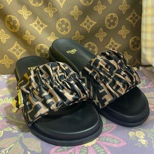 FENDI FF Logo Platform Slides